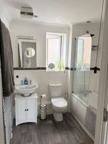 Flat 5 Charlotte House , Reigate 